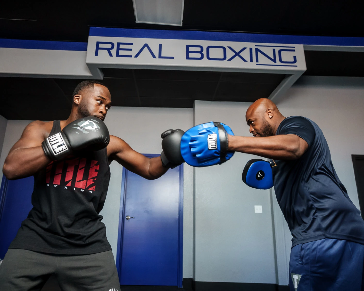 TITLE Boxing Cobra Micro Mitts 3.0 11 TITLE Boxing Cobra Micro Mitts 3.0 - Image 11