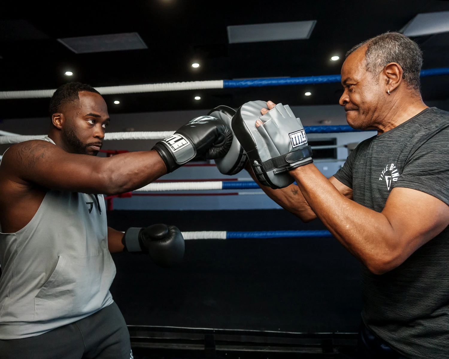 TITLE Boxing Cobra Micro Mitts 3.0 13 TITLE Boxing Cobra Micro Mitts 3.0 - Image 13