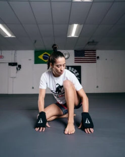 TITLE Boxing Fist Guards -TITLE Boxing Shop FG4BK 3