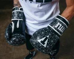 TITLE Boxing Spark Bag Gloves -TITLE Boxing Shop OASPBGWHBK 7