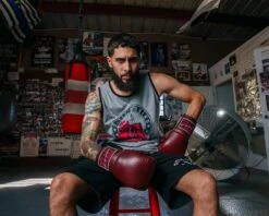 TITLE Boxing Sugar Ray Leonard Throwback Leather Bag Gloves 15 TITLE Boxing Sugar Ray Leonard Throwback Leather Bag Gloves -TITLE Boxing Shop SRLTLBGMR 5