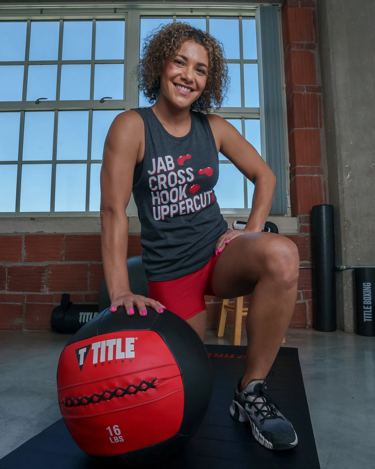 TITLE Boxing Jab Cross Women's Muscle Tee 2 TITLE Boxing Jab Cross Women's Muscle Tee - Image 2