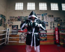 TITLE Boxing Pro Fingertip Robe 2.0 -TITLE Boxing Shop TSRF2BKWH 2