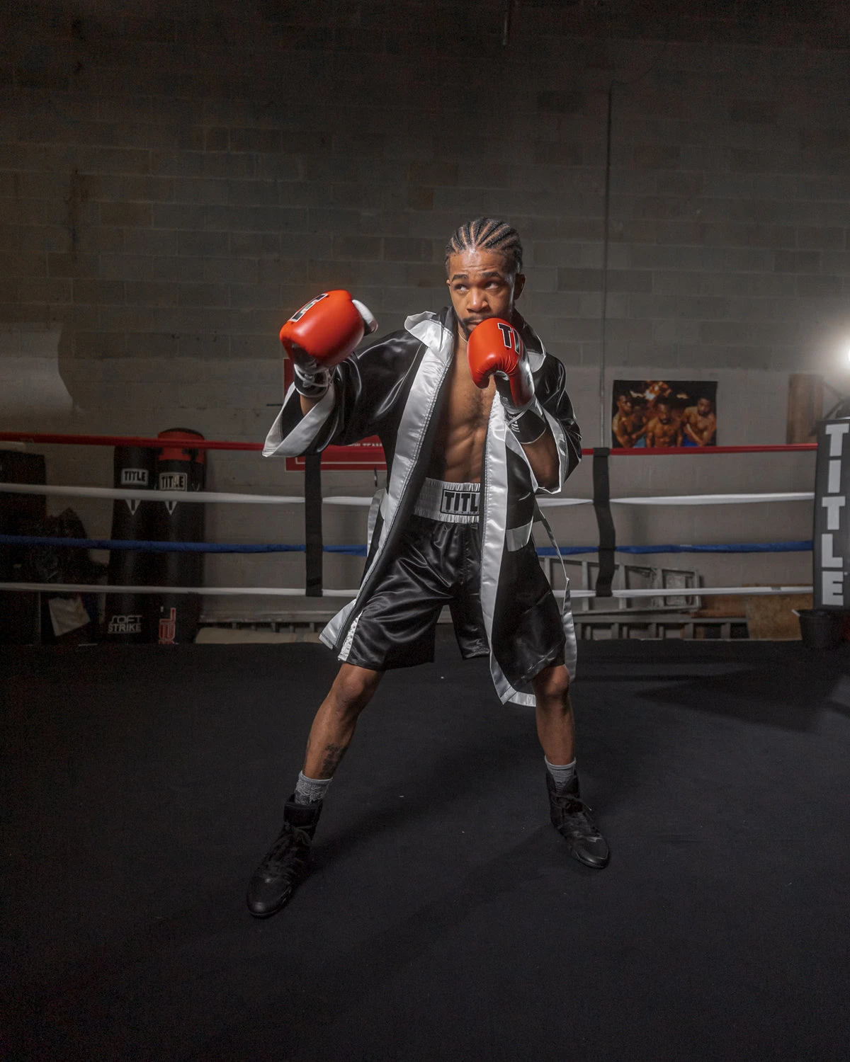 TITLE Boxing Fingertip Robe 6 TITLE Boxing Fingertip Robe - Image 6