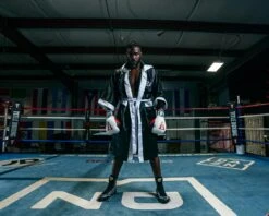TITLE Boxing Pro Full Length Robe 3.0 -TITLE Boxing Shop TSRFL3BKWH 2