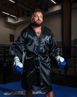 TITLE Boxing Pro Full Length Robe 3.0 -TITLE Boxing Shop TSRFL3BK 2