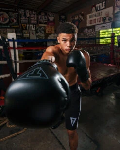 TITLE Boxing Vegan Fitness Bag Gloves 27 TITLE Boxing Vegan Fitness Bag Gloves -TITLE Boxing Shop VGFBGBK 2