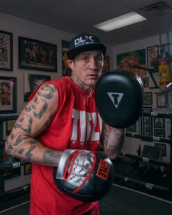 TITLE Boxing Valiant Punch Mitts -TITLE Boxing Shop VLTPMBKSV 2