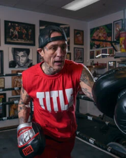 TITLE Boxing Valiant Punch Mitts -TITLE Boxing Shop VLTPMBKSV 3