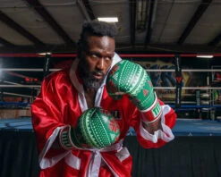 TITLE Boxing Limited Edition Deck The Halls Bag Gloves -TITLE Boxing Shop XMASBGGN 3