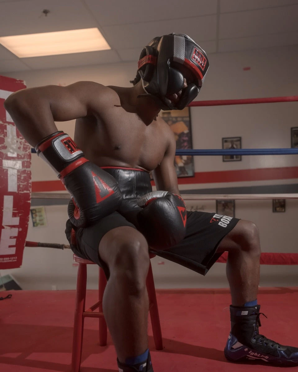 TITLE Boxing Valiant Training Headgear 2 TITLE Boxing Valiant Training Headgear - Image 2